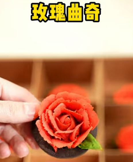 The Ultimate Valentine’s Day Treat – Homemade Rose Cookies